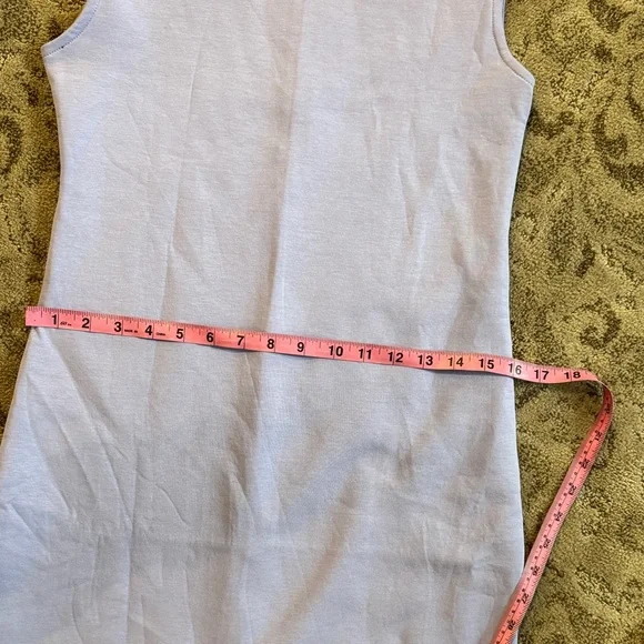 Elegant Lavender Sleeveless Dress - Picture 7 of 7